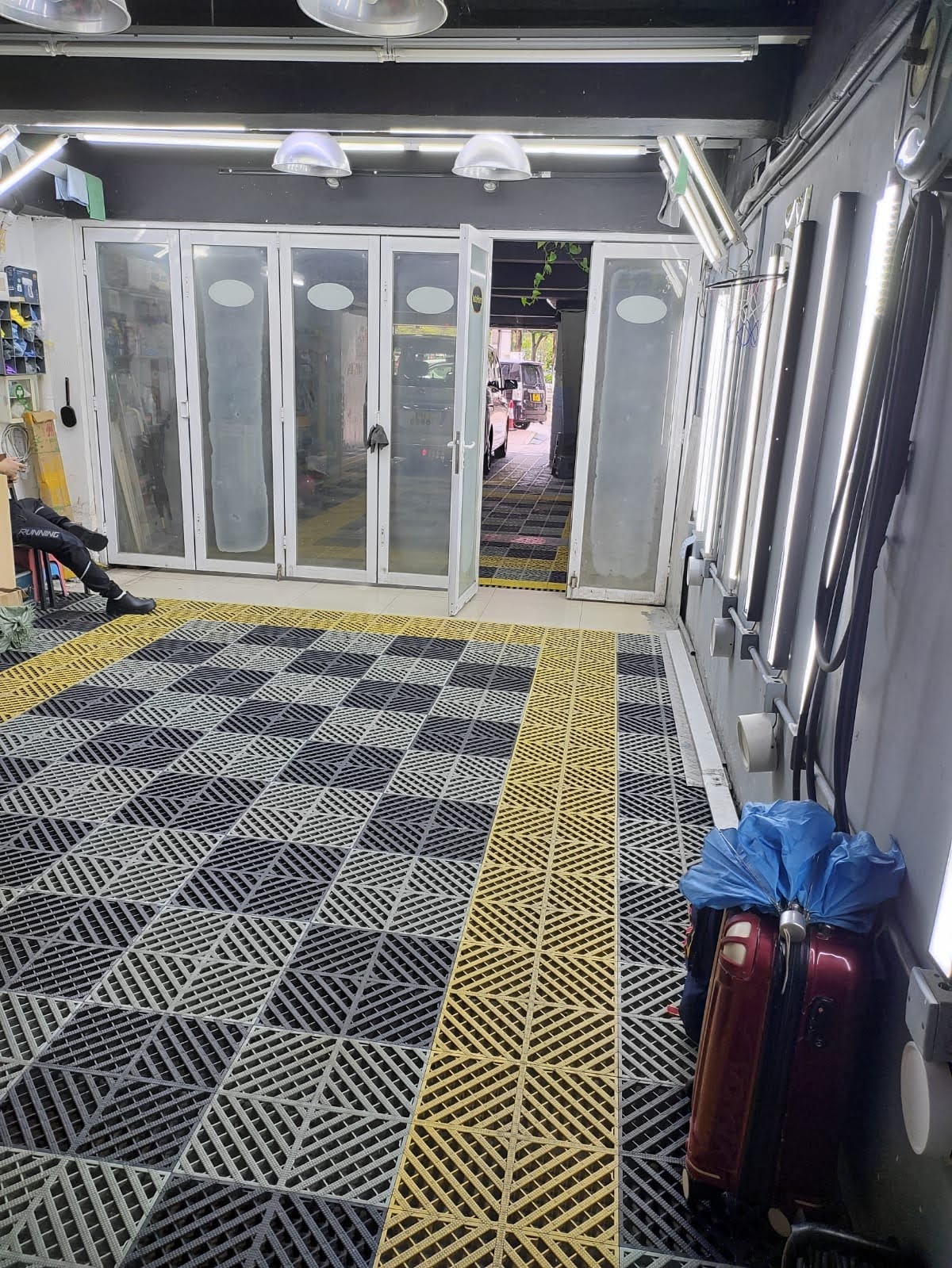 上水位於地舖經營約12年歷史約1,000呎口碑極佳具防守力租金大量客底備入貨渠道連FB汽車美容店資產頂讓 實景相片 3